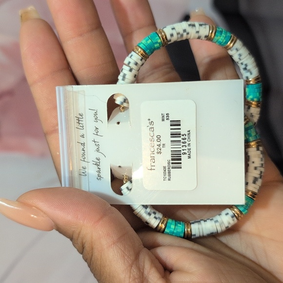 Hoop Earrings Francesca's - Picture 2 of 2